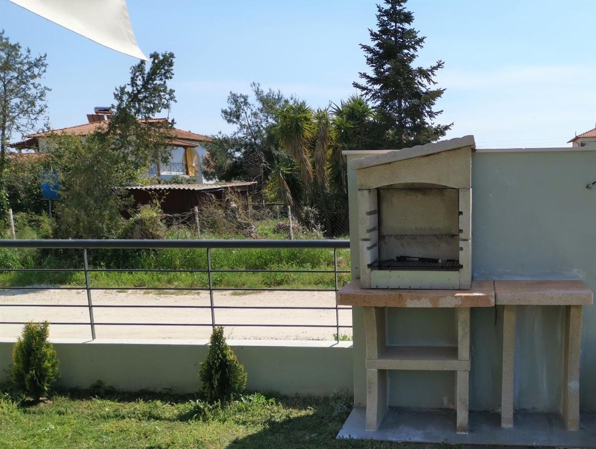 Nikiti Modern Villa Exterior foto