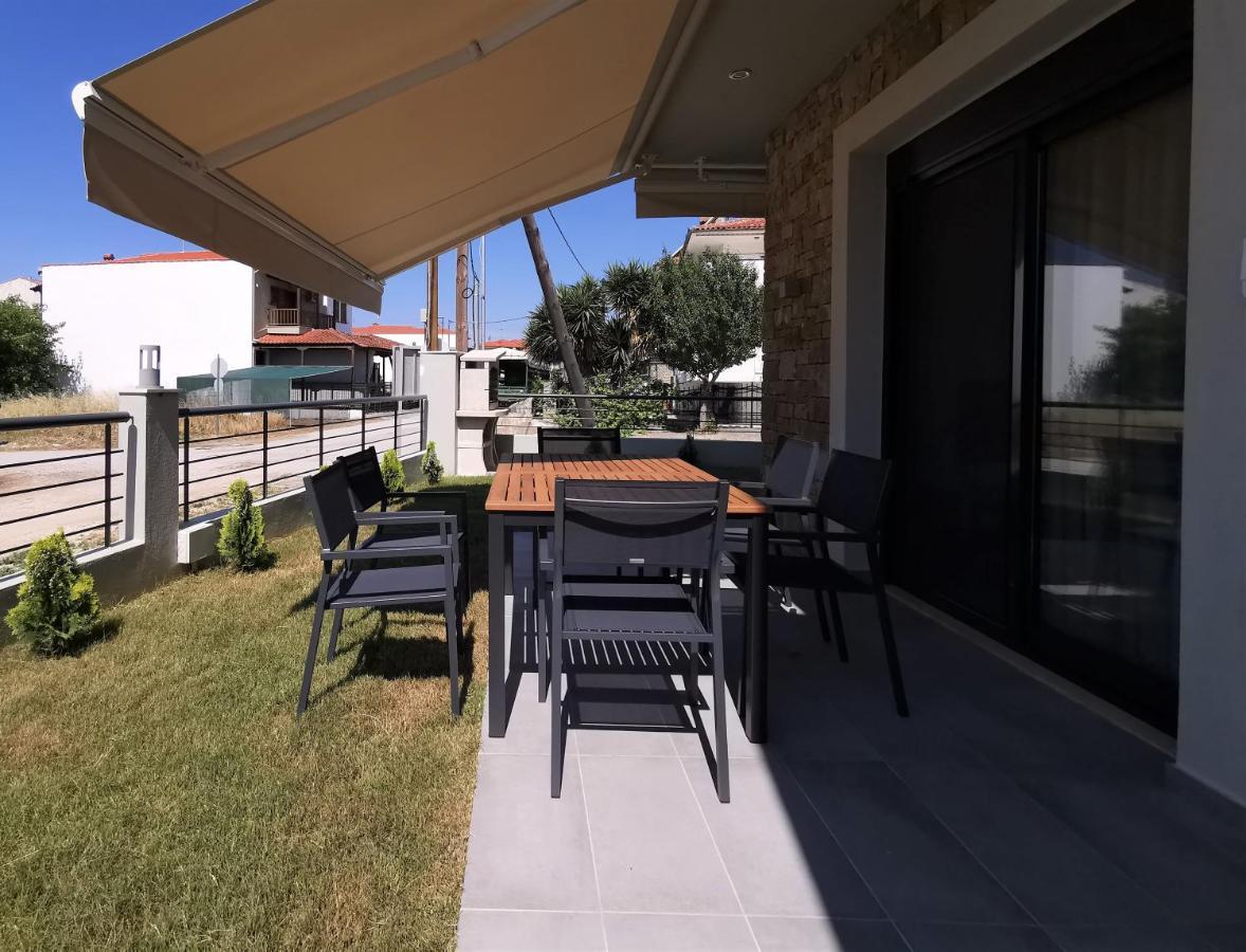 Nikiti Modern Villa Exterior foto